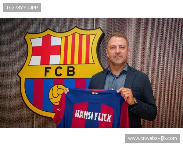 巴萨体育总监德科考虑低价引援方案，应对莱万可能离队